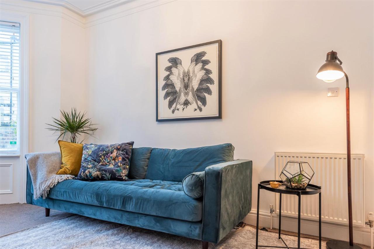Ferienhaus Perfectly Located 4 Storey Townhouse With 2 Parking Spaces In
